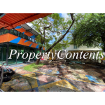 House and Building on land 324 sq wah about 180+200sq m. garden in Sukhumvit Soi 69-71 around Phra Khanong BTS station good for business