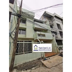 Townhouse3-STO about 200sq m. with 3 bedroom for rent between Sukhumvit 61 near Ekkamai BTS station