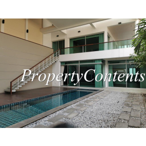 House 4 bedroom modern for rent in Sukhumvit with private swimming pool around Phrom Phong - Thong Lo BTS