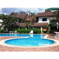 Single house 4 bedroom in compound share swimming pool around Thong Lo BTS