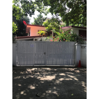 House with back garden for rent in Sukhumvit 49