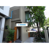 Pet-Friendly 2-Stories House in compound for Rent  in Sukhumvit 26 about 10-15min walk Phrom Phong BTS station or Thong Lo BTS station