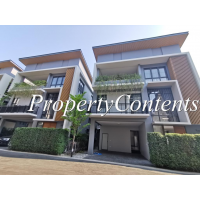 House 4 bed in a compound in Sukhumvit 105 for rent around Bangkok Pattana and a short drive to Bearing BTS station