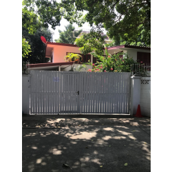 House with back garden for rent in Sukhumvit 49